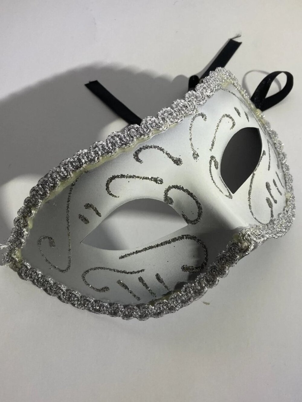 White & Silver Masquerade Mask Costume Ball Prom Halloween Valentines Party